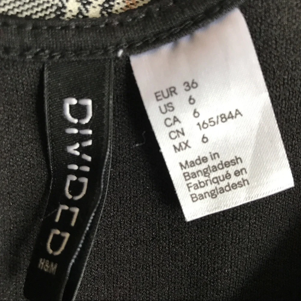 H&M Dress Black LBD Size 6 Pull Over Fit & Flare Sleeveless Popover Cocktail